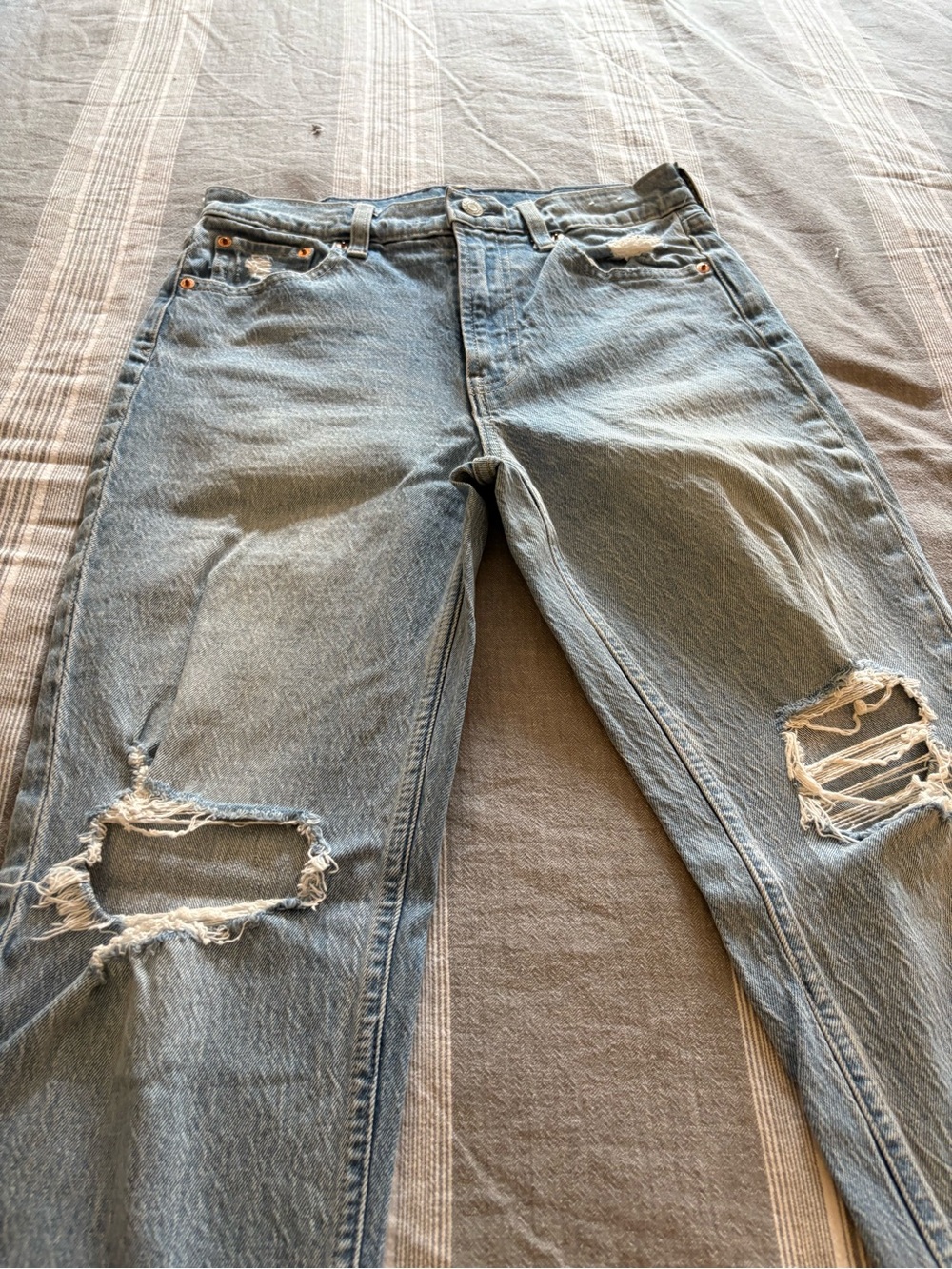 GAP Light Blue Cheeky Straight High Rise Ripped Women’s Jeans